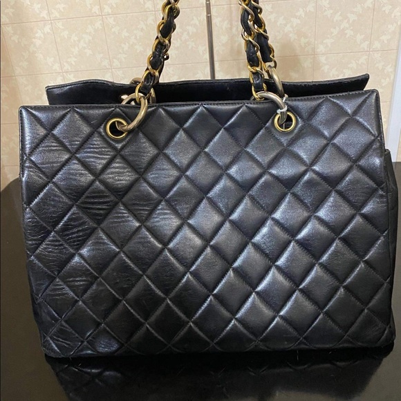 SALE!!! ๐๐๐Chanel Vintage Lambskin GST - Picture 2 of 16